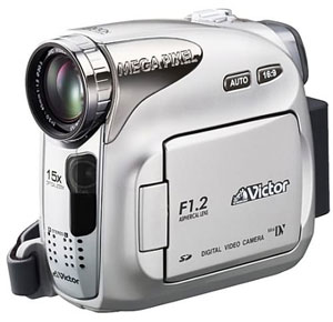 ÷ифрова¤ видеокамера JVC GR-D650 BabyMovie
